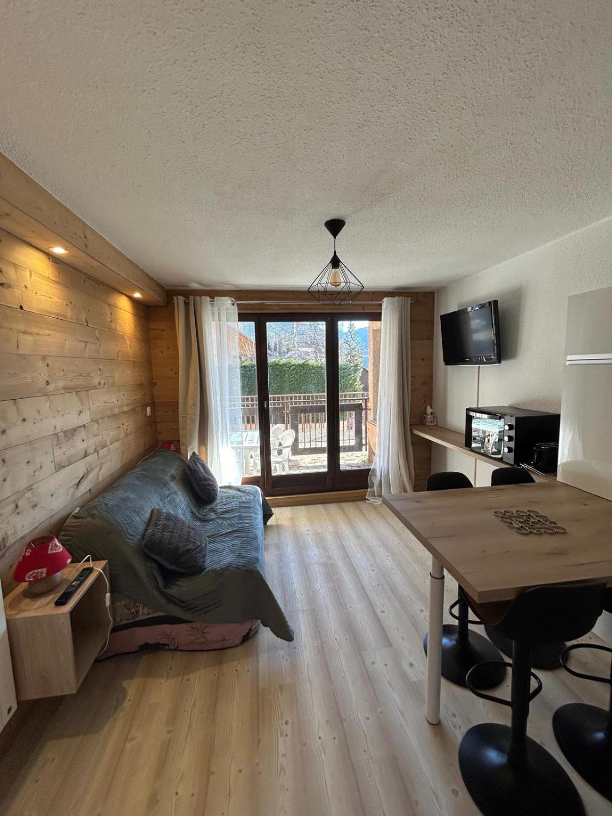 Chaleureux Appartement Moderne Briancon  Luaran gambar